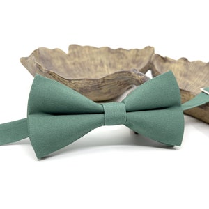 Sage Green Bow Tie, Dark Sage Bow tie, Men Bow Tie, Wedding Bow Tie, Groom Bow Tie, Groomsmen Bow Tie