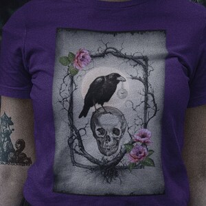 Memento Mori Gothic Tshirt - Dark Cottagecore Goblincore Aesthetic Grunge Skull Raven Floral Illustration - Latin Remember Your Mortality