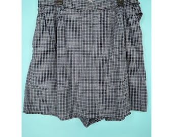 Liz Claiborne Lizwear Plaid Button  Skorts 100% Cotton Size 18