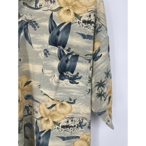 Tommy Bahama Polo Shirt Mens Large.Floral Print Short Sleeve image 2