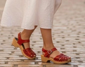 Toffel Swedish Hasbeens Sandali con zoccoli in legno in pelle rossa EU 37 Svezia