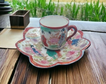Taza y platillo de porcelana estilo Kutani japonés – Geishas pintadas a mano