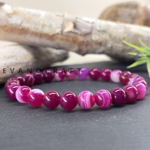 8 mm getöntes rosa gestreiftes Achat-Stretcharmband – Maßanfertigung – Rosa Armband – Elastischer Faden