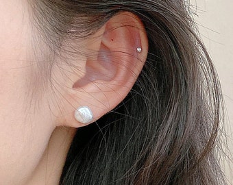 Keshi Pearl Stud Earrings in Sterling Silver, Baroque Pearl, Genuine Freshwater Pearl Earrings, Simple Minimalist Stud Earrings