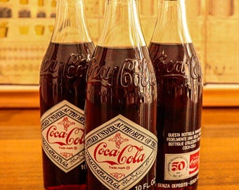 Coca-Cola 50th Anniversary Italian Edition Bottle (1977) – Vintage Collectible Glass Coke Memorabilia