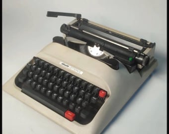Vintage Olivetti Lettera 12 Schreibmaschine - Weißes italienisches Retro-Dekor (funktioniert nicht)