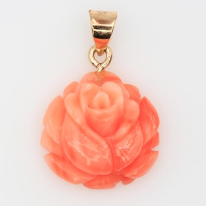Vintage 18K Yellow Gold Bail Hand Carved Coral Rose Flower Pendant Charm