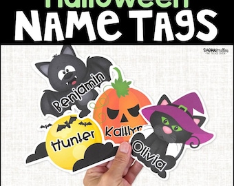 Puede incluir: Etiquetas con nombres de Halloween con un diseño de murciélago, calabaza, luna y gato. Cada etiqueta muestra un nombre: Benjamin, Kaitlyn, Hunter y Olivia. Editables en PowerPoint.