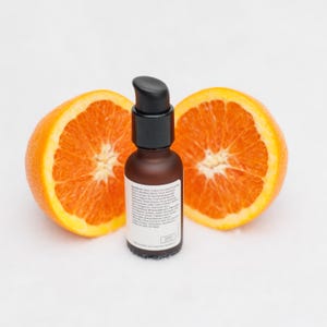 Vitamin C Farbkorrigierendes Serum mit Zitrusstammzellen Bild 4