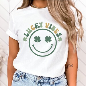 Lucky T-shirt, Lucky Vibes T-shirt, Kleeblatt T-shirt -- Unisex