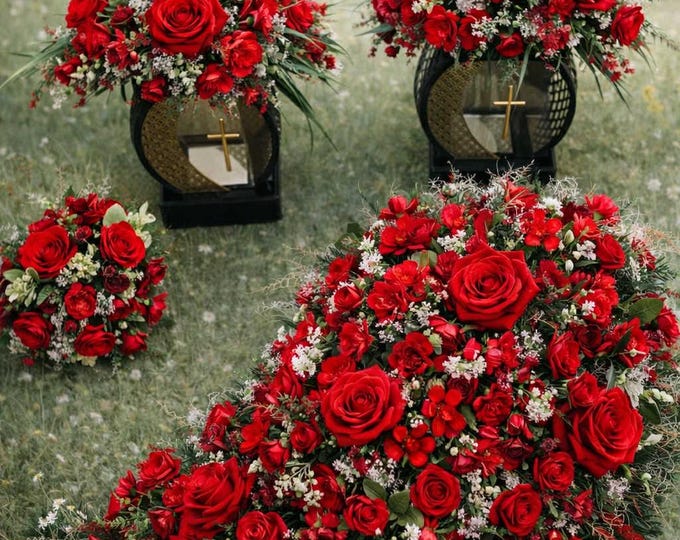 Grave decoration, grave ornaments, floral arrangements, elegant grave decoration, grave flowers, grave lights, grave ikebana, floral decoration, floral decor, funeral ikebana