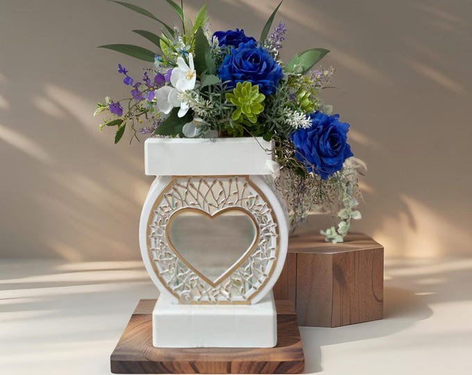 Grave decoration, grave lantern, lanterns, grave decorations, floral decorations, elegant grave lanterns, grave lights, grave light, grave lamp, candle holder