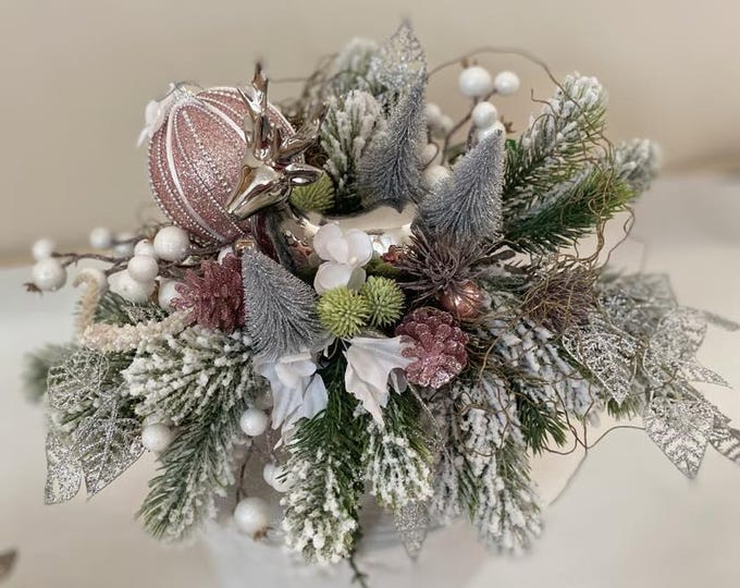 Stand for Christmas table decoration, modern centerpieces decoration, Christmas set, Christmas flower arrangement, Christmas decor, pine cones