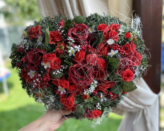 Elegant Memorial Grave Arrangement Textile flowers arrangement Magnolia Red Flower Decoration Elegant Red & Burgundy Heart-Shaped Wreath