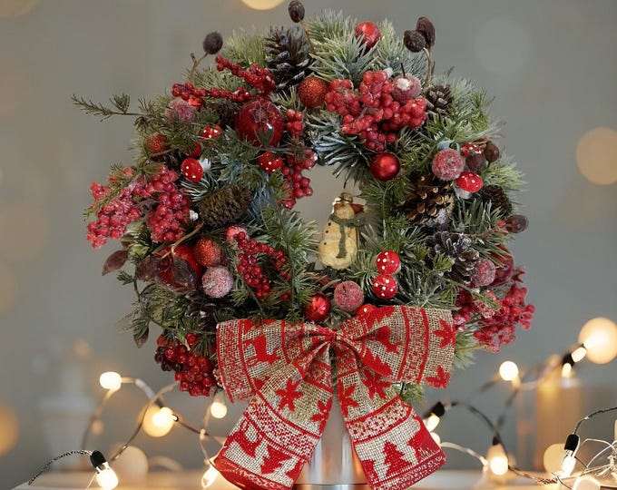 Red Christmas wreath, fir wreath, door wreath, berry wreath, Christmas, wreath, winter wreath, decorative wreath, Advent wreath, door decoration, Christmas decoration