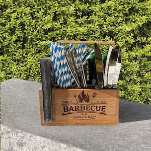 Grillkorb, Grillgeschenk, Grillzubehör, Männergeschenk, Grillen, Grill Utensilo für Besteck, Grillbutler aus Holz