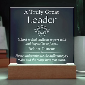 Placa acrílica "Un gran líder": regalo para gerente de equipo de liderazgo, maestro, orador, jefe, regalo de Navidad, mentor.