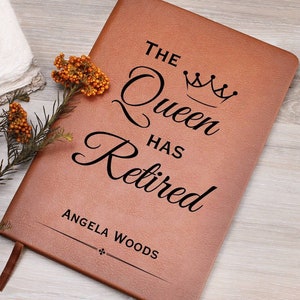 Queen Retirement Gift for Coworker - Personalized Retirement Gifts for Women, Teacher Retirement Gift, Happy Retirement Gift for Mom Funny