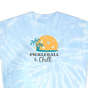 Pickleball Unisex Tie-Dye Sweatshirt, Dink, Pickleball cadeau, Pickleballer, Pickleball and chill shirt, Cute Pickleball Sweatshirt, Fun gift