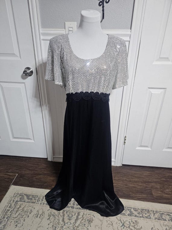 molly malloy evening dresses Chiffon Cuffed Balloon Sleeve Scuba Maxi Dress - Black main image 1