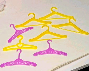 Barbie en Francie-pop filigraan vintage kleerhangers jaren 70 en 80