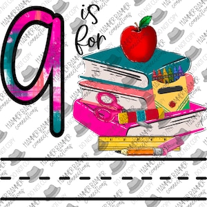 Puede incluir: Una colorida ilustración con el texto "A is for" y útiles escolares. Una gran letra "A" está en la parte superior izquierda, con una pila de libros, una manzana, crayones, tijeras y una regla. También se incluyen un lápiz y un borrador.