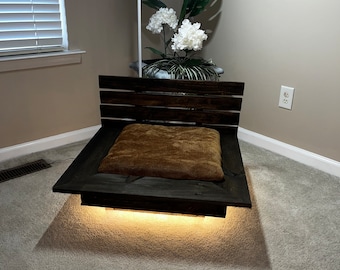 Floating/Platform Style Dog Bed