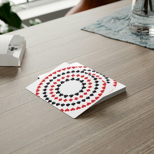 Cartas de póquer: palos, corazones, espadas, tréboles y diamantes, patrón circular, regalo para él, noches de póquer perfectas, regalo de soltero, baraja de cartas, cumpleaños