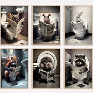 Könnte beinhalten: Sechs gerahmte Drucke von verschiedenen Tieren, die auf Toiletten sitzen und Zeitungen lesen. Die Tiere sind eine Fledermaus, ein Schwein, ein Kaninchen, ein Rotpanda, ein Igel und ein Waschbär.