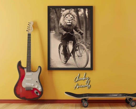 自転車に乗ったライオンのアートプリント：面白いヴィンテージ動物写真