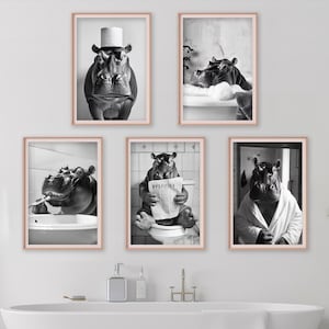 Divertente set di stampe da parete con ippopotami da 5 pezzi, set di stampe fotografiche per il bagno con simpatici animali, ippopotamo sul water, vasca, accappatoio, lavarsi i denti, arte AI stampabile