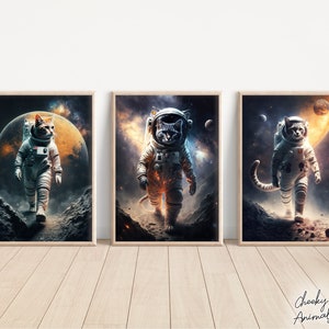 Astronaut Katzen, 3er Set, futuristische Tierwandkunst, Katze im Raumanzug, lustige Katzenkunst, schrulliger Tierhumor, Printables, KI erstellt