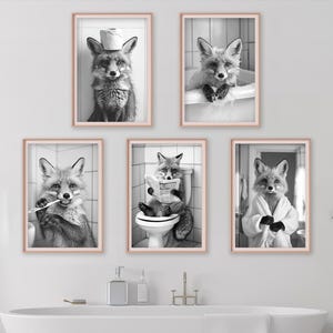 Pacchetto di 5 stampe murali di volpe divertente, set di stampe fotografiche di animali carini per il bagno, volpe sul water, vasca, accappatoio, lavarsi i denti, arte AI stampabile