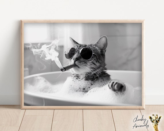 Funny Cat in Bathtub Print: Vintage Style Bathroom Wall Art (digital  Download)