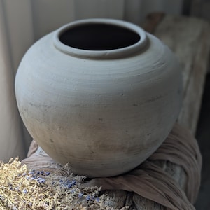 ヴィンテージのアフリカのツチ族の木製花瓶 - Etsy 日本