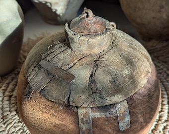 Vintage Pakistaanse rustieke houten kom met deksel