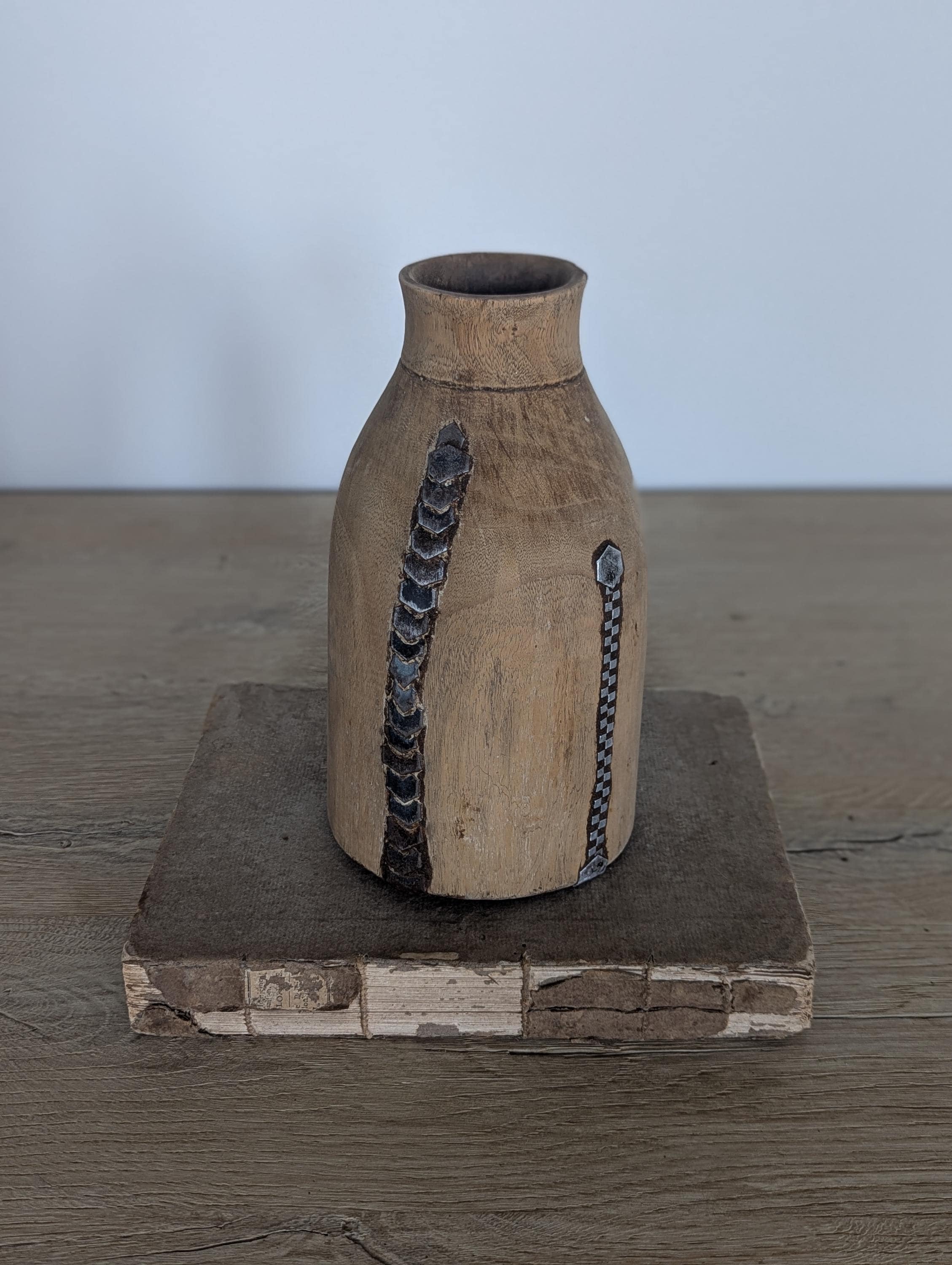 ヴィンテージのアフリカのツチ族の木製花瓶 - Etsy 日本