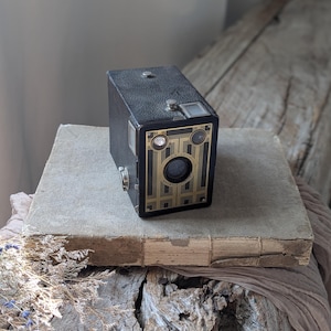 1930&#39;s Vintage Kodak Brownie Jr Art Deco camera/ Vintage Kodak camera