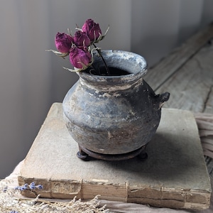 Small vintage clay vessel/ Mini vintage clay pot with stand