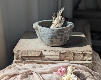 Small vintage stone Kundi bowl