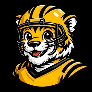 Puede incluir: Ilustración de un tigre de dibujos animados con un casco y una camiseta de fútbol americano amarillos. El tigre tiene una expresión amigable, con una boca sonriente y ojos marrones. Fondo negro.