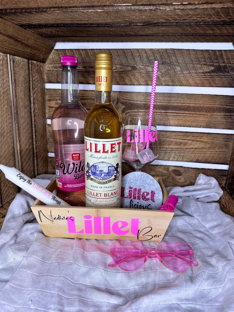 personalisiertes Geschenkset Lillet Bar Wild Berry Lilletlicious Freundinnen Geschenk Geburtstag BFF Mitbringsel Bild 1