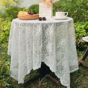 Lace Embroidered Tablecloth: Elegant White Vintage Dining Table Cover