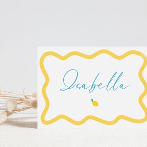 Place Card Wavy Blue Yellow Lemon Editable Template Téléchargement instantané, dessiné à la main, mariage italien européen douche nuptiale Bachelorette poules