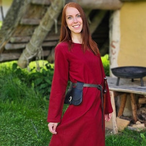 Medieval dress or underdress red &quot;Amalie&quot; Renfair costume, Mardi Gras, Carnival, Reenactment, Larp, Halloween, ladies, medieval dress