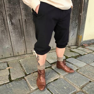 Schwarze Baumwoll-Kniebundhose im Karimir-Stil mit Kordelzug in der Taille | Knielange Hose, Halblinge, LARP, Ren Faire Hose, Reenactment