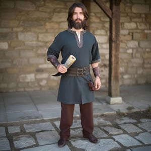 Viking tunic, blue "Arvid" with knot pattern, short-sleeved, for LARP, reenactment, carnival, fancy dress costume, medieval