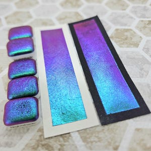 ナイトシェード | 手作り水彩絵の具 | スーパーシフターカメレオン | 足のサンプラー | 1ml クォーターパン | 2ml ハーフパン