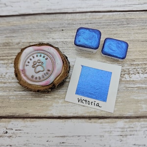 Pintura de acuarela hecha a mano en azul Victoria / Mica metalizada / Muestrario de pata / Cuarto de pastilla de 1 ml / Media pastilla de 2 ml / Tarjeta de puntos