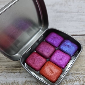 Ensemble de baies | Peinture aquarelle faite à la main | Mica métallisé | Ensemble demi-casserole de 2 ml | Ensemble demi-quart de 1 ml | Jeu de cartes à points